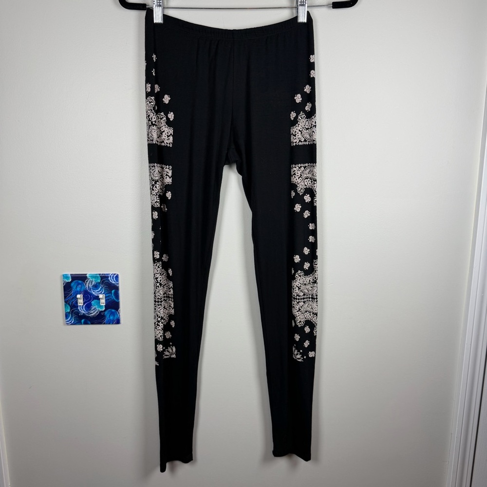 Vocal Black Pull On Skinny Leggings Goth Grunge Rhinestone Paisley Pants Medium
